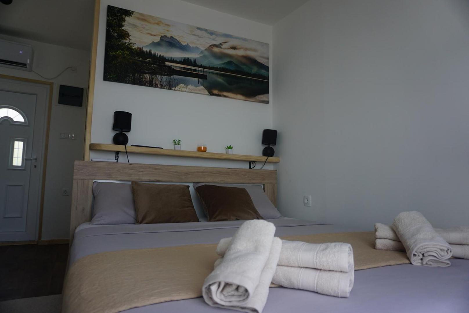 Hill Homes Montenegro Petrovac Bilik gambar